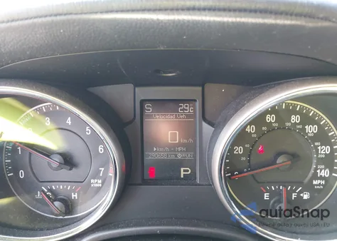 2012 Jeep Grand Cherokee Overland z USA, uszkodzony, nr VIN 1C4RJECT6CC125594